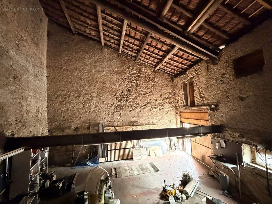 Maison à THIAUCOURT-REGNIEVILLE