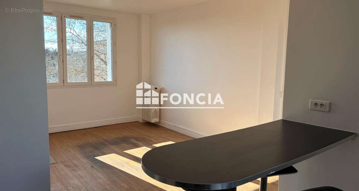 Appartement à LE PLESSIS-ROBINSON