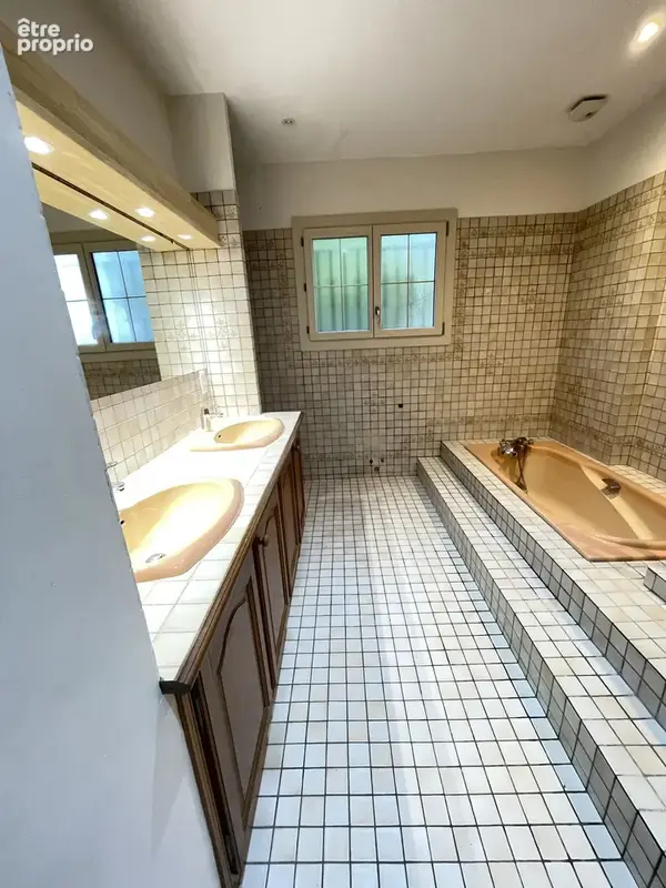 De beaux volumes, un grand jardin et un cadre de vie privilegie ! - photo 13