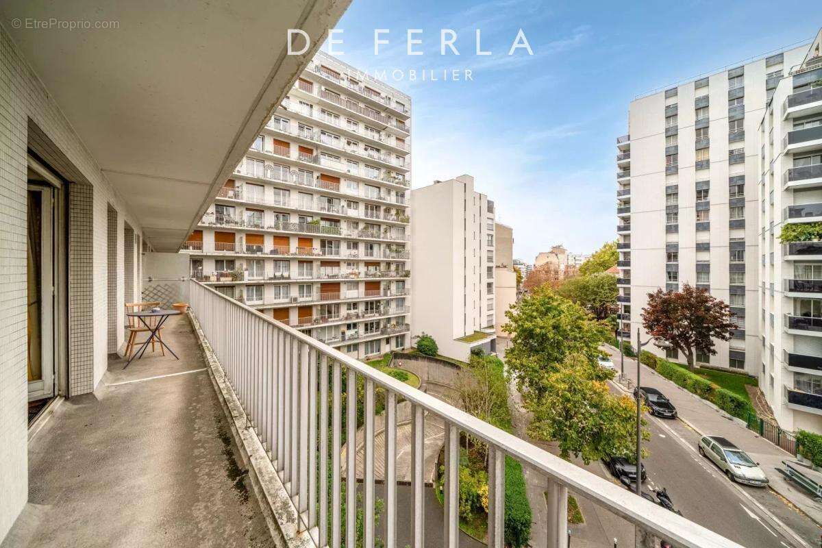 Appartement à PARIS-15E