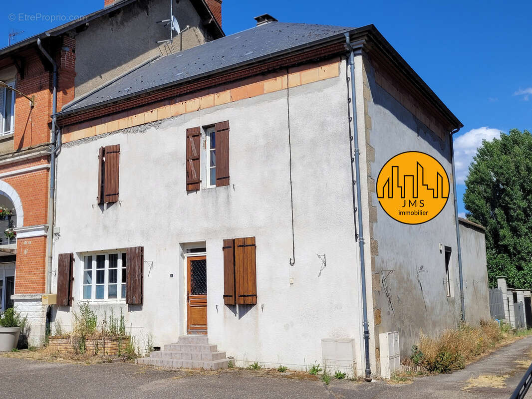 Maison à NOYANT-D'ALLIER
