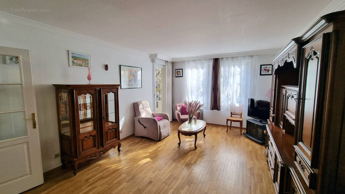 Appartement à VILLEMOMBLE