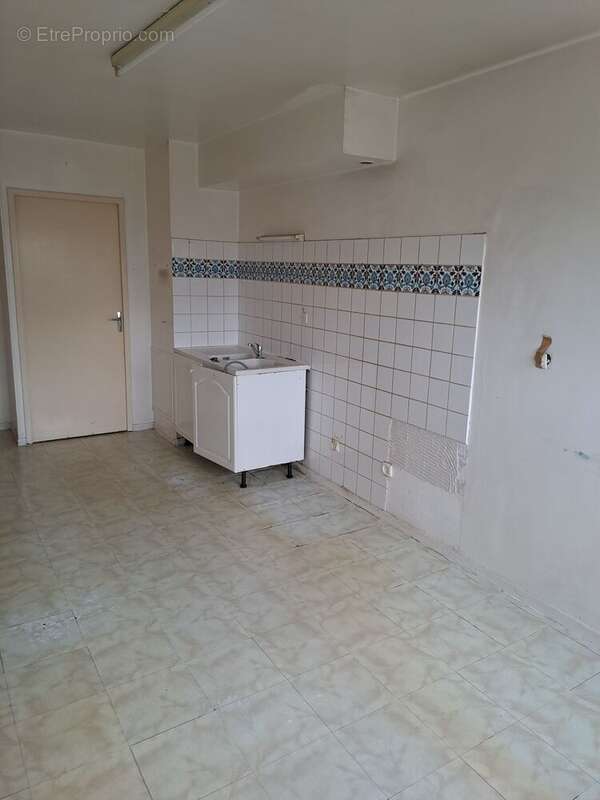 Appartement 77 m² à Marseille-8e  - photo 4