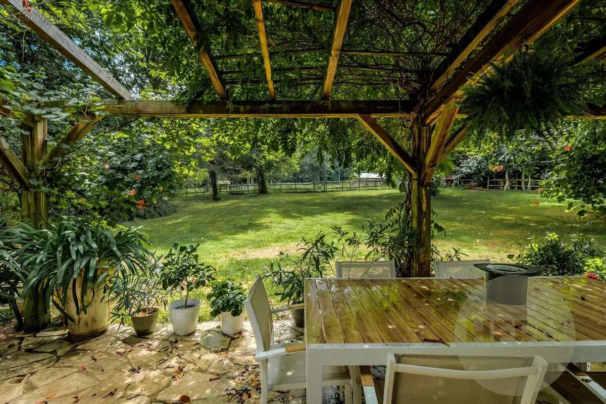 Maison à MONTFORT-L'AMAURY