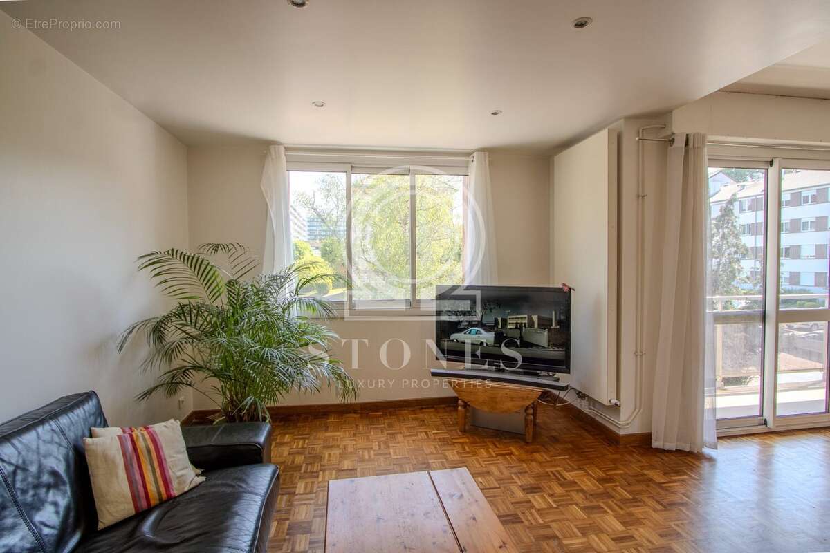 Appartement à LA CELLE-SAINT-CLOUD