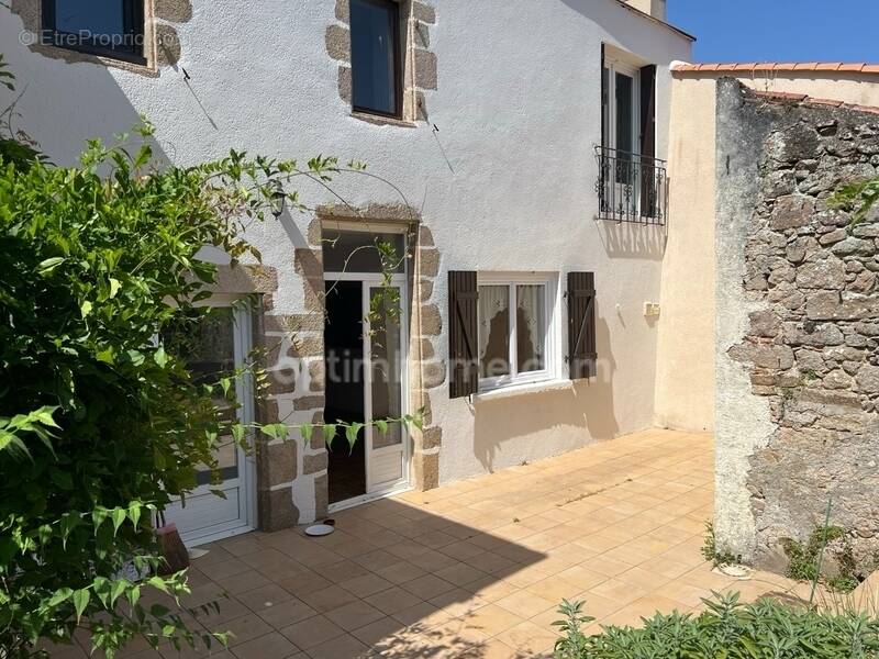 Maison à MORTAGNE-SUR-SEVRE