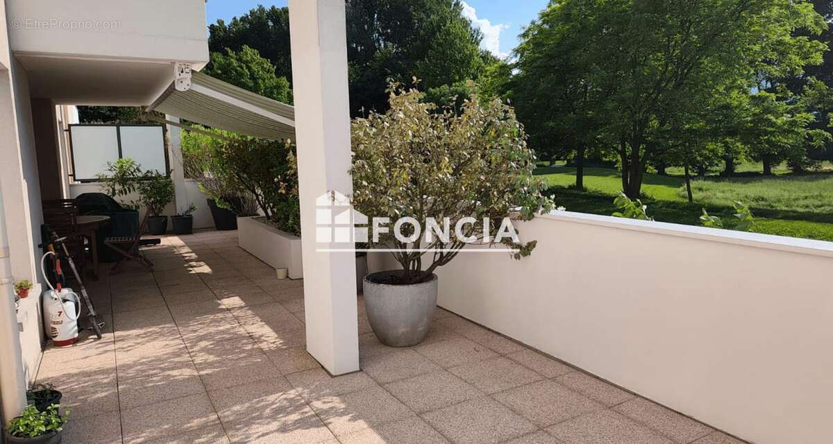 Appartement 84 m² à Eybens  - photo 6