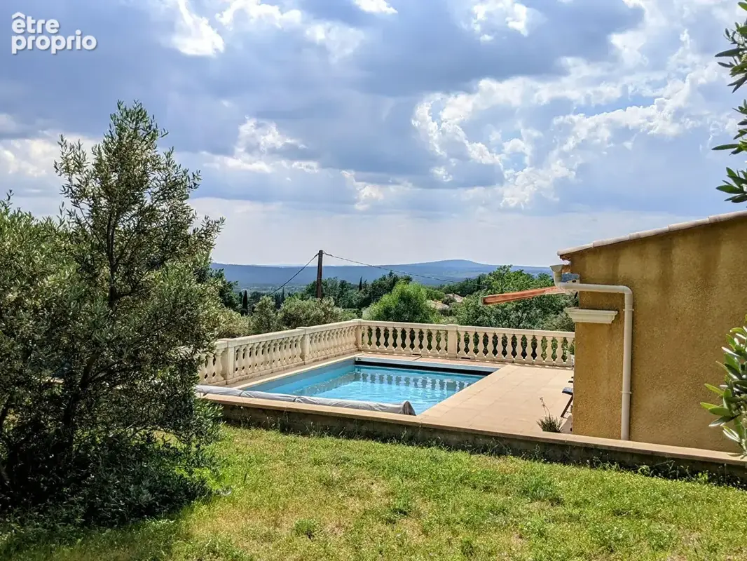 AUPS, superbe villa sur 2510 m 2 de terrain au calme. - photo 2