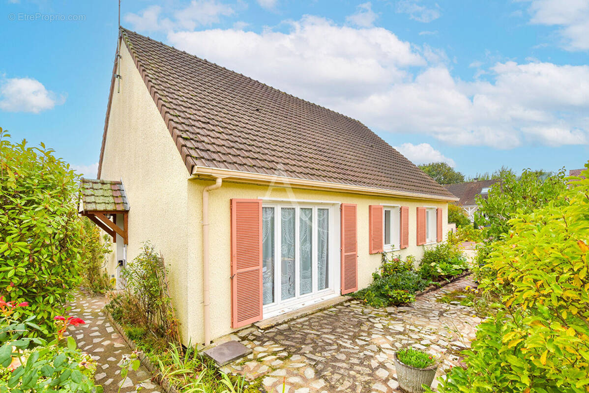 Maison à BRIE-COMTE-ROBERT