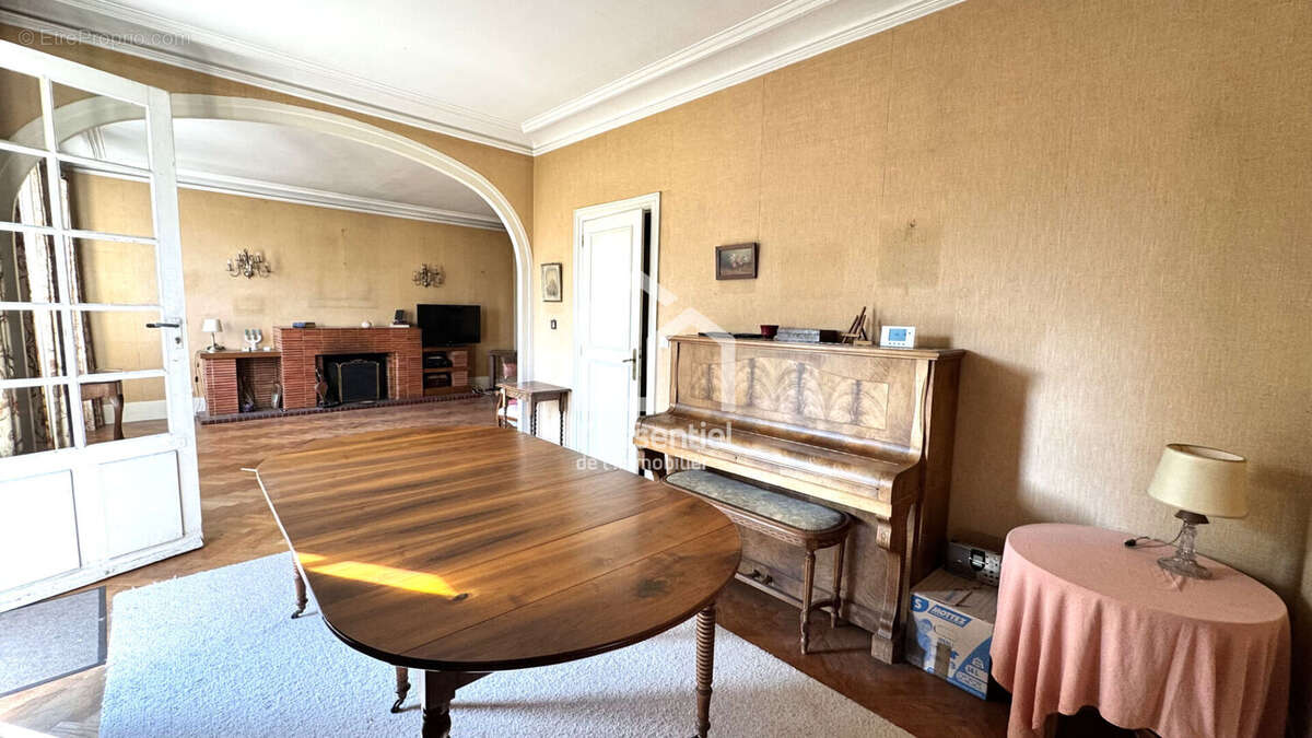 Maison à VERNEUIL-SUR-SEINE