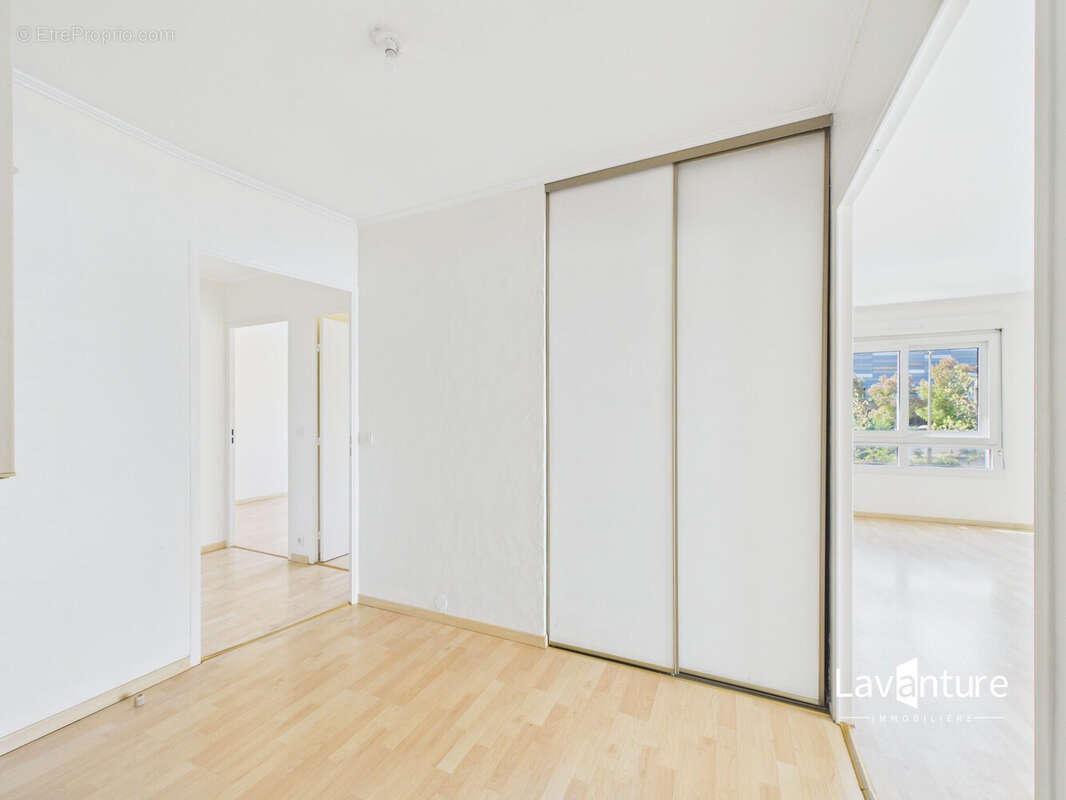 Appartement 72 m² à Chatenay-Malabry  - photo 8