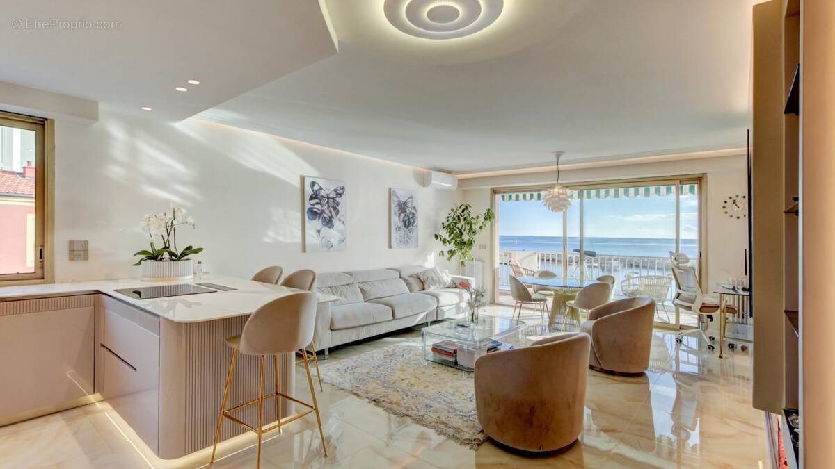 Appartement à ROQUEBRUNE-CAP-MARTIN