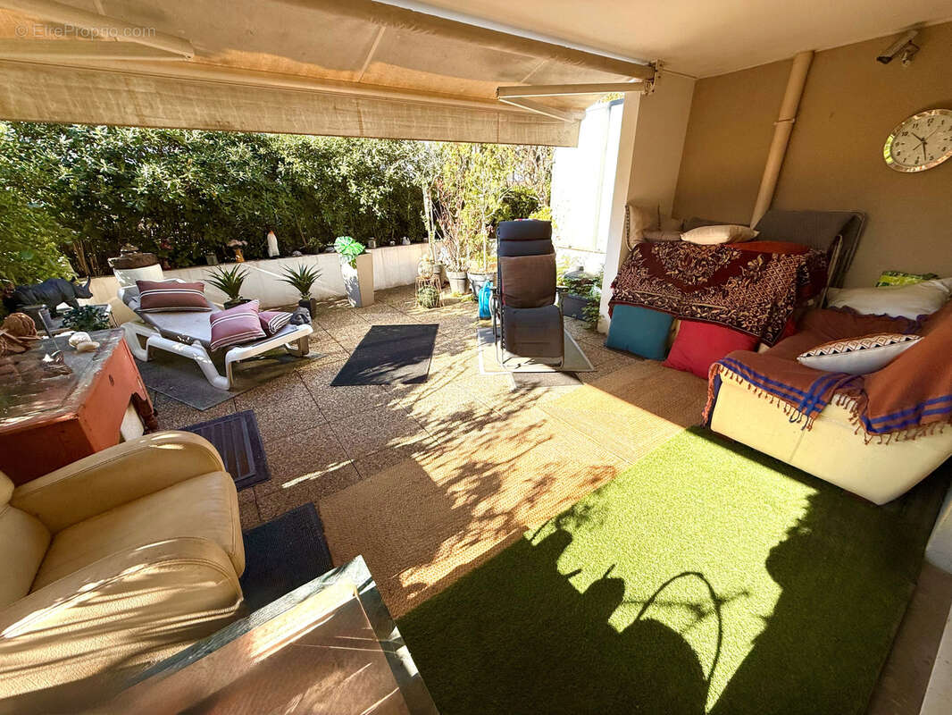 Appartement à MARSEILLE-9E