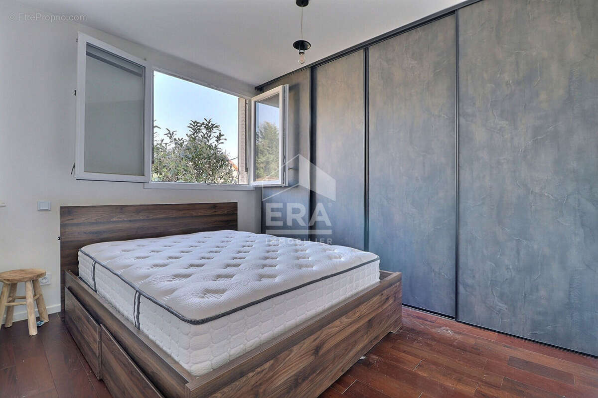 Appartement à AUBERVILLIERS