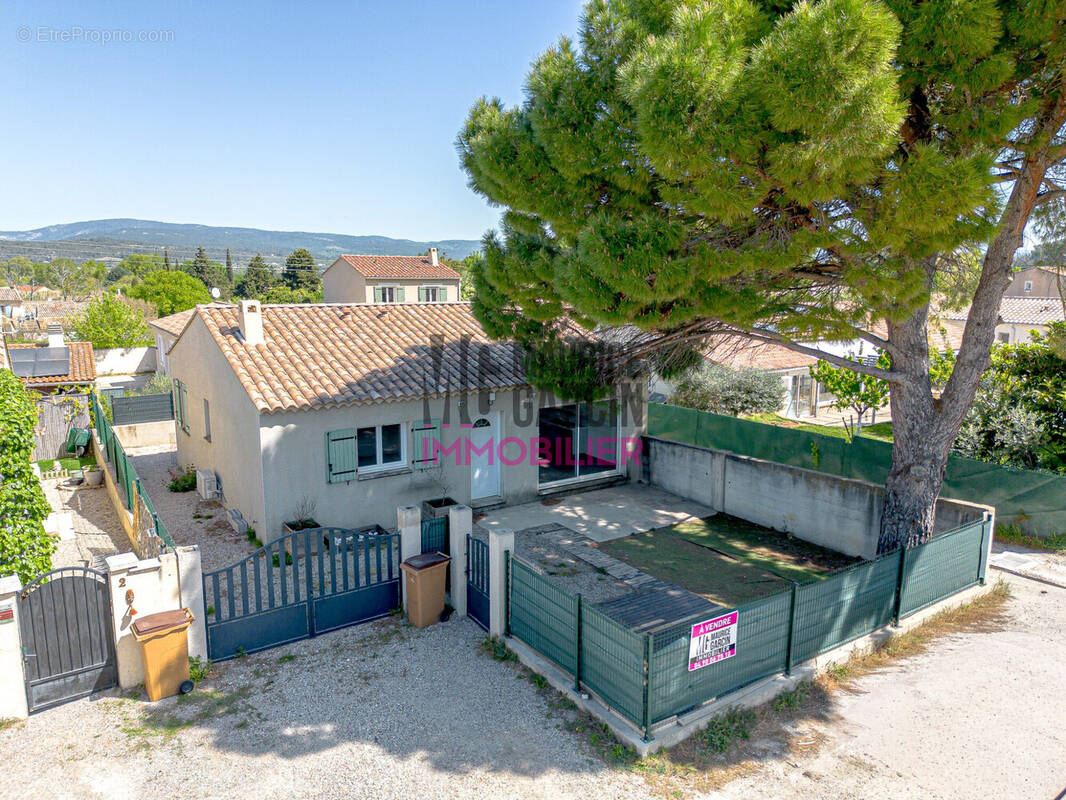 Maison à ROBION