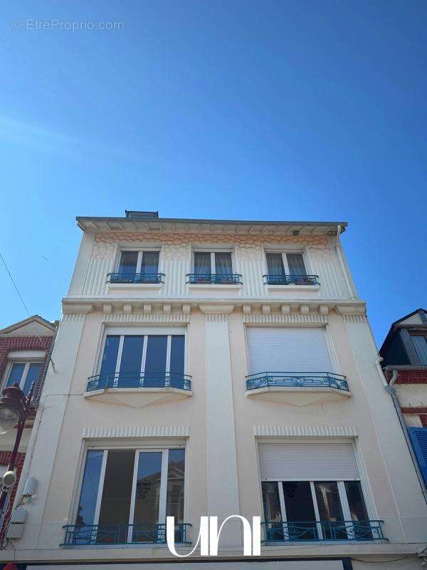 Commerce à HOULGATE