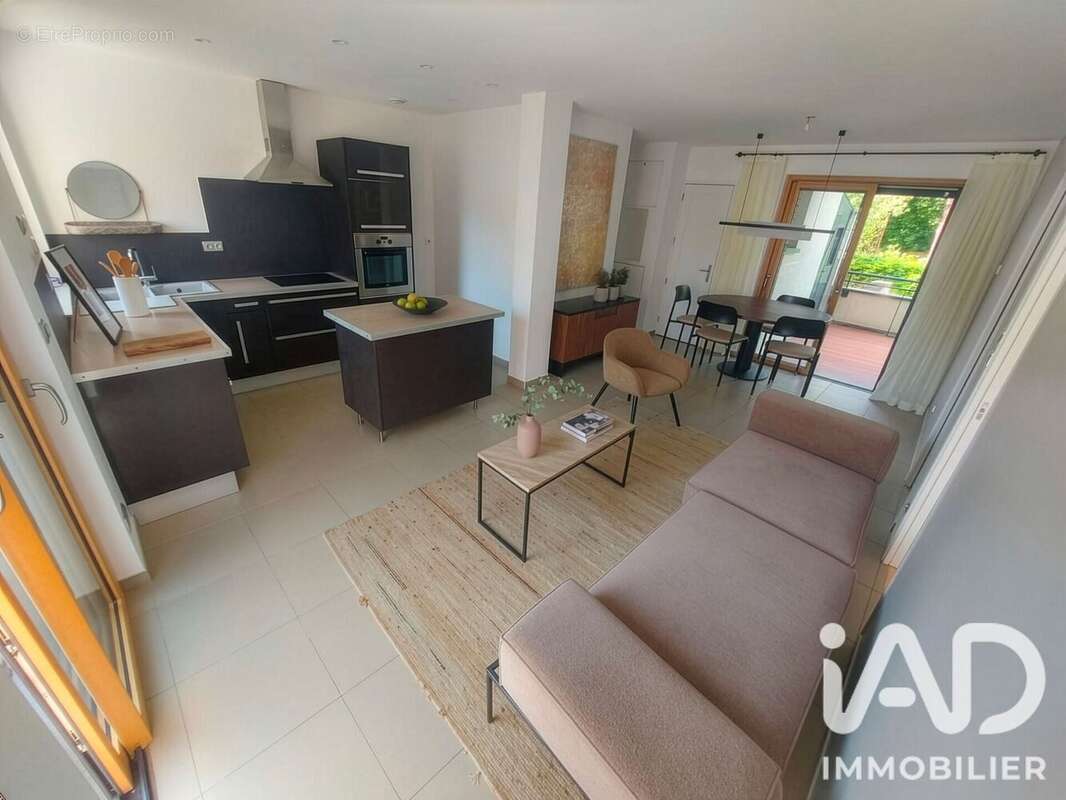 Appartement 52 m² à Croix  - photo 2