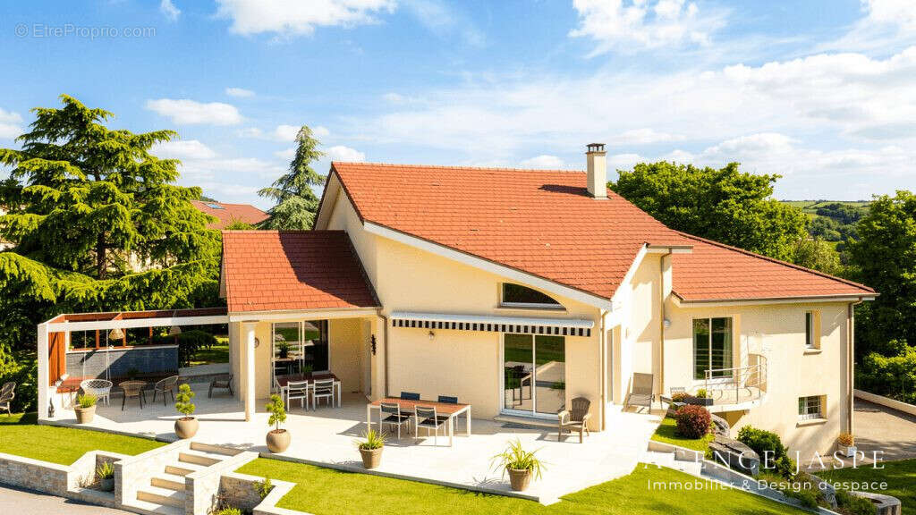 Maison à SORBIERS