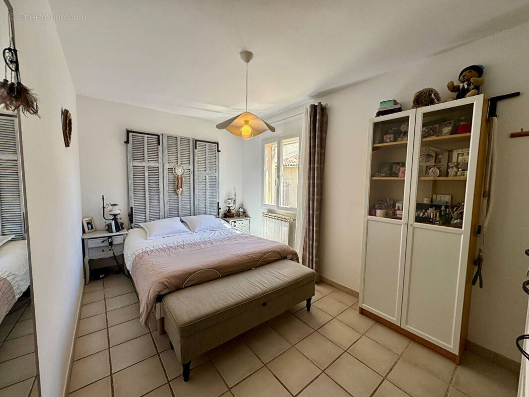 Maison à SEILLONS-SOURCE-D'ARGENS