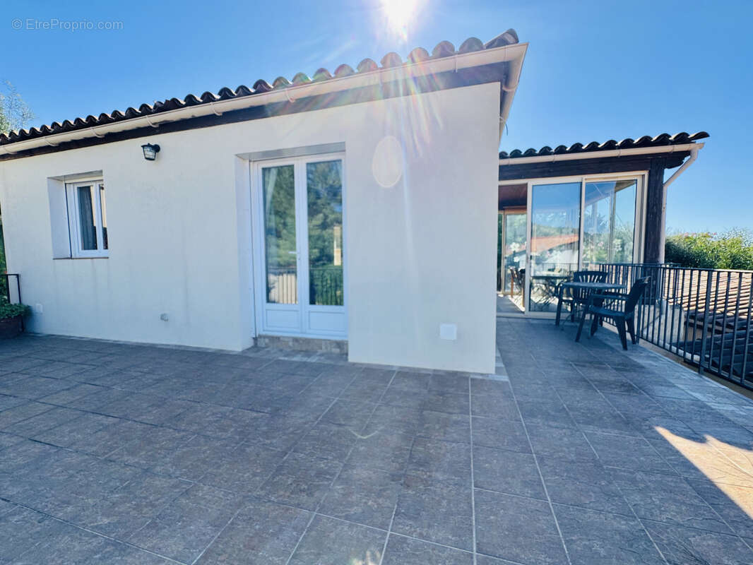 Maison à BORMES-LES-MIMOSAS