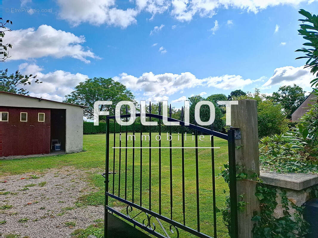 Maison à PICAUVILLE
