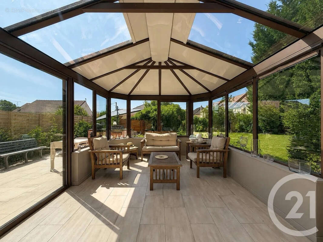 Maison 164 m² à La Ferte-Saint-Aubin  - photo 4