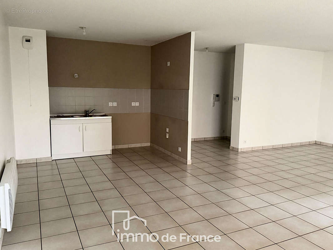 Appartement à RIGNAC