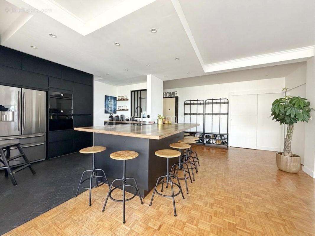 Appartement à MAREIL-MARLY