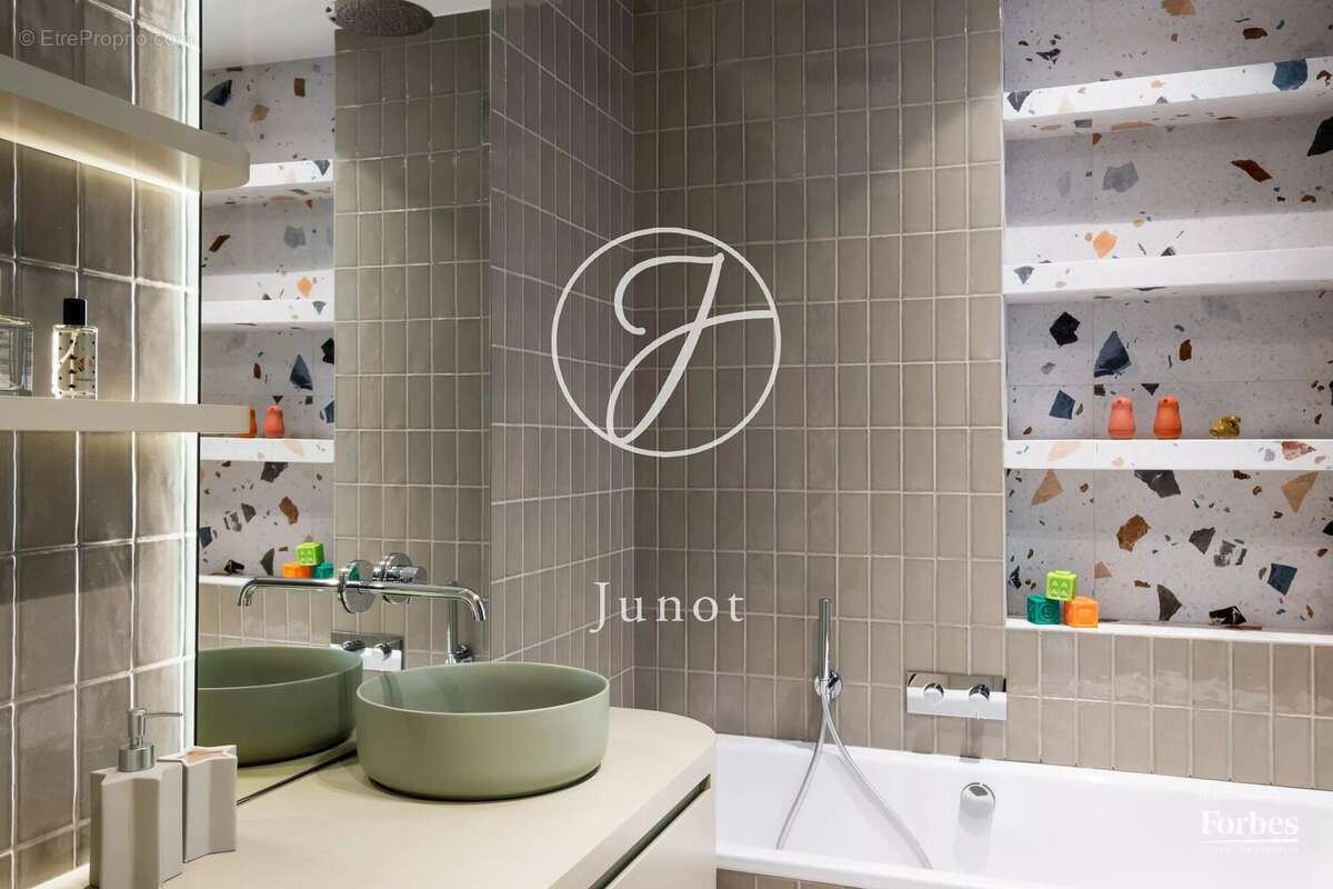 Appartement à PARIS-5E