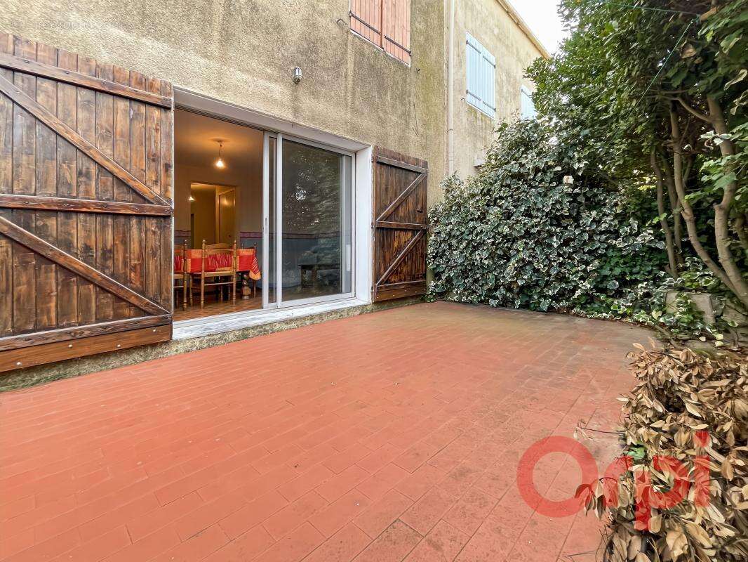 A vendre : Pavillon avec terrasse sans vis à vis à 700 m du port - photo 2