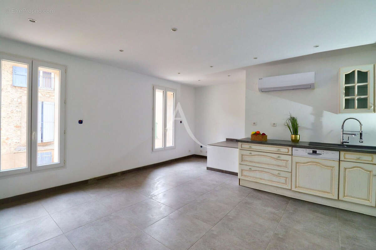 Appartement à GINASSERVIS