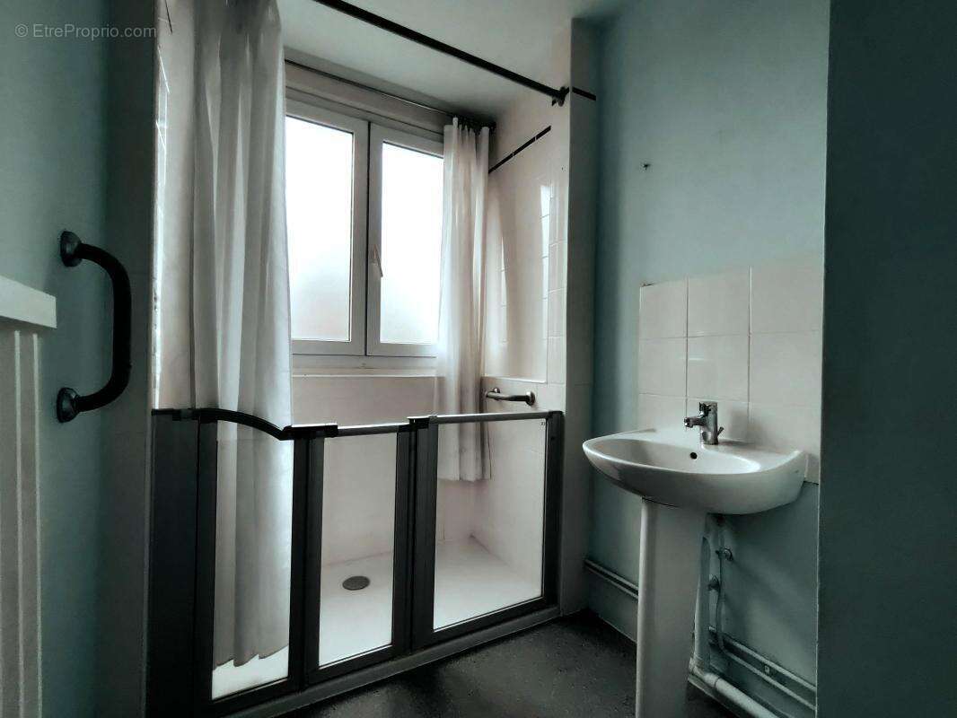 Appartement à LAMORLAYE