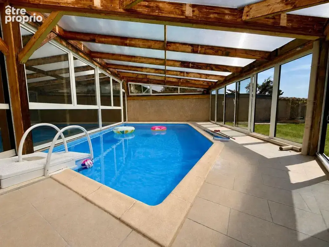 Maison de village - 7 pièces - 4 chambres - garages - terrasse - piscine - photo 13