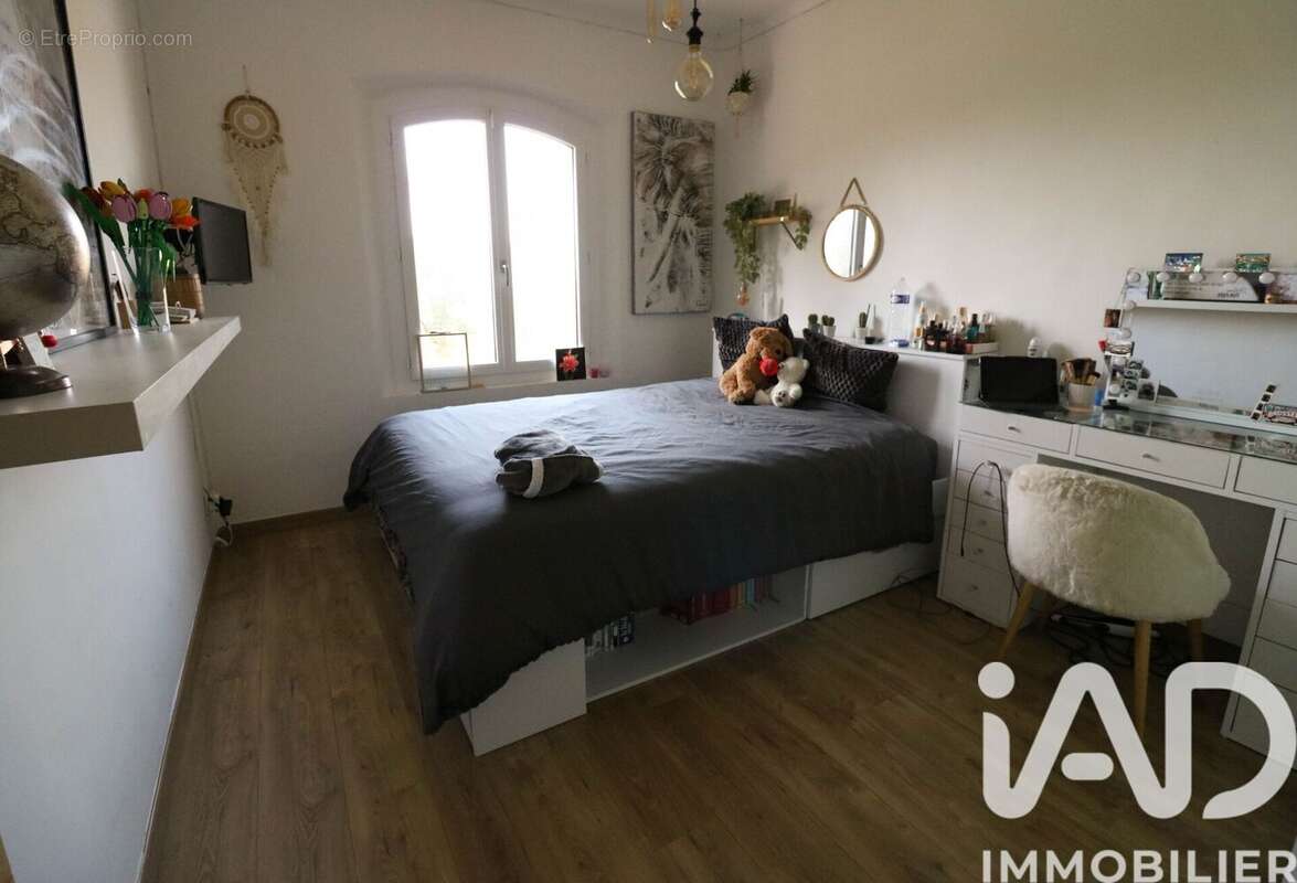 Maison 114 m² à La Roquebrussanne  - photo 9