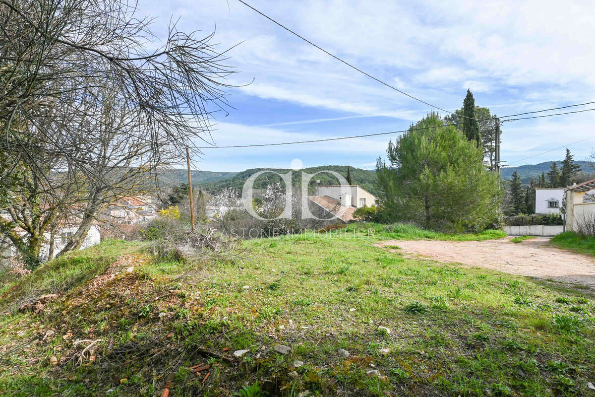 Terrain à LA DESTROUSSE