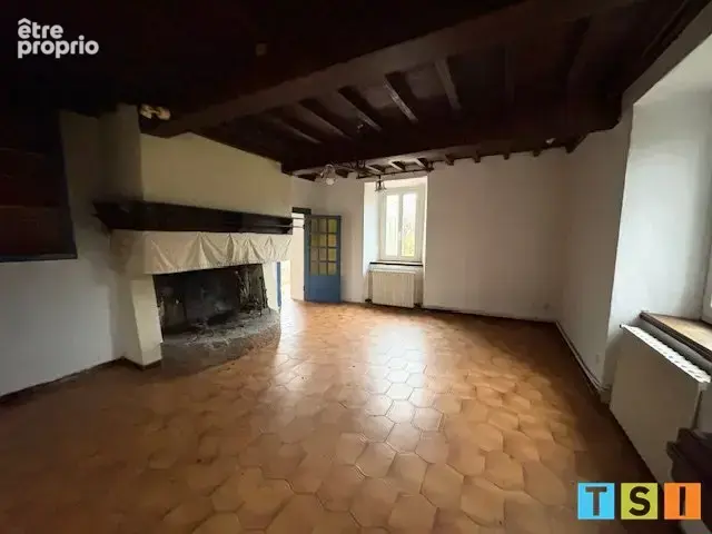 Maison avec dépendances et terrain. - photo 16