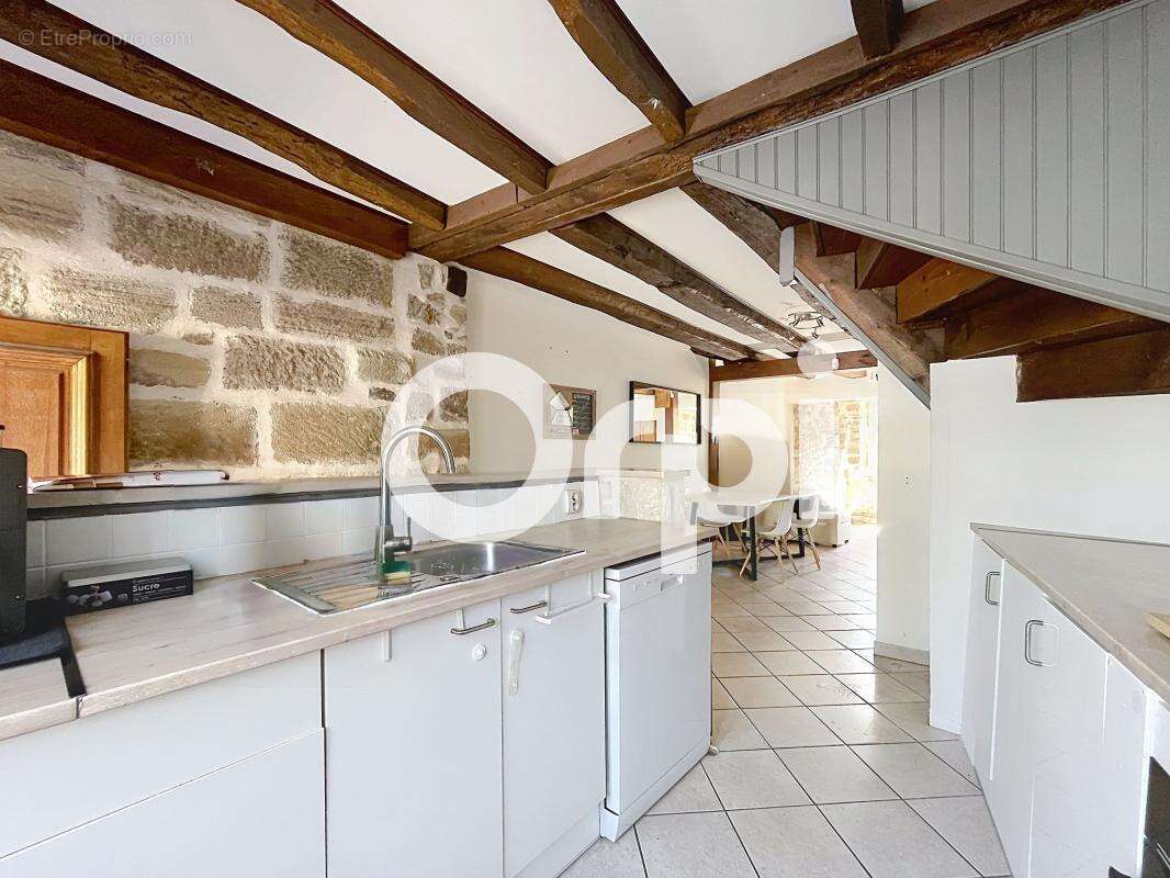 À VENDRE ! Maison de charme en pierre – Bourg d'Ussac (19270) - photo 4