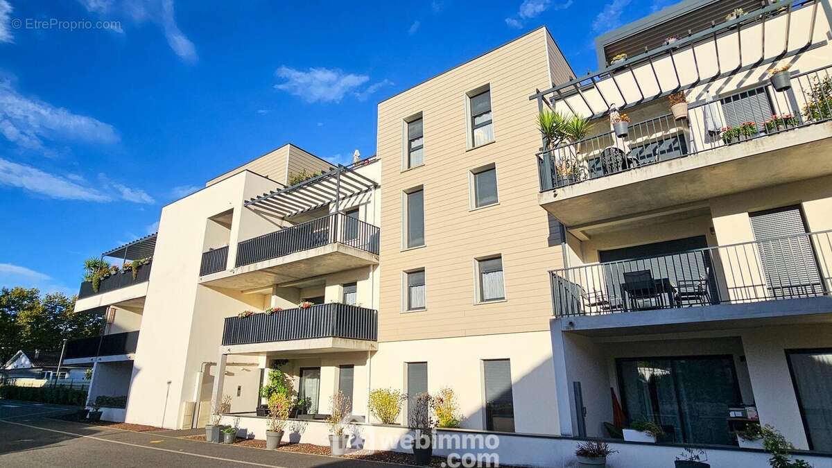 Appartement à MAZERES-LEZONS