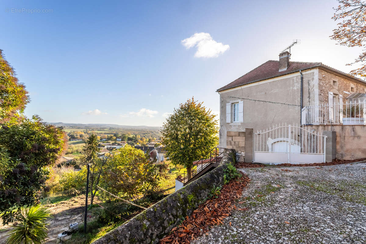 Maison à MONFLANQUIN