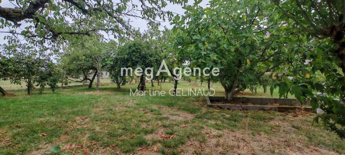 Maison 175 m² à Saintes  - photo 11