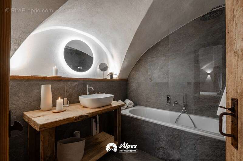 Appartement à LA SALLE-LES-ALPES