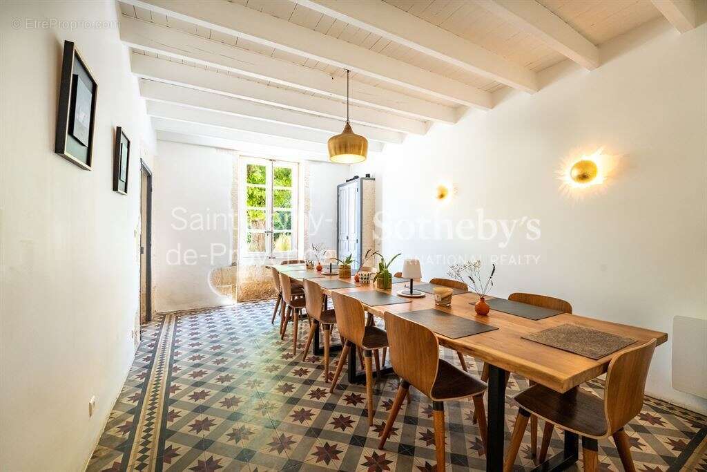 Maison à SAINT-ETIENNE-DU-GRES