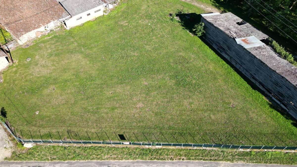 Photo 6 - Terrain à VOIRON