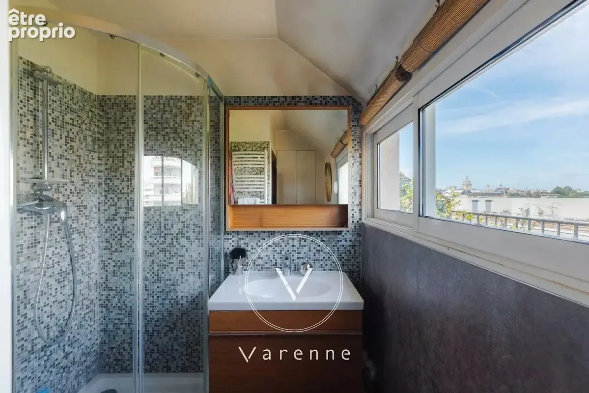A vendre - Paris 5 - 75005 - 45 m² -  Appartement - Jardin des Plantes - Penthouse - Dernier étage avec terrasses et vues panora - photo 11