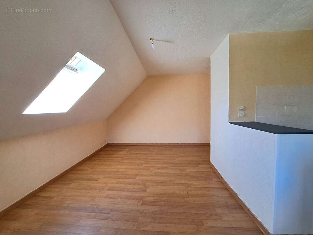 Appartement à PANNESSIERES