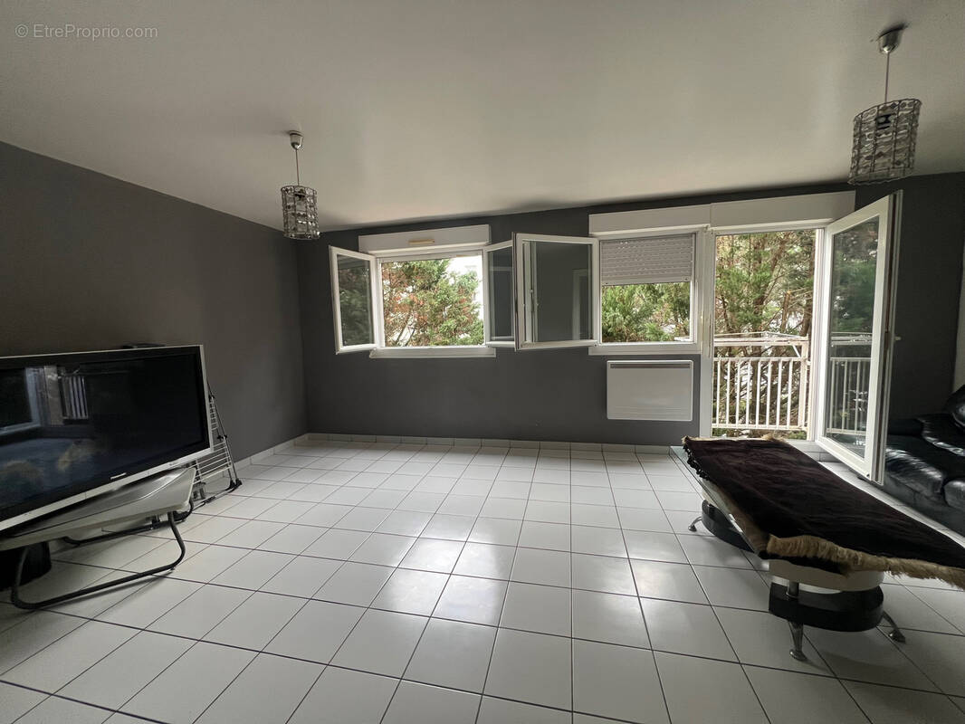 Appartement à VILLENAVE-D&#039;ORNON