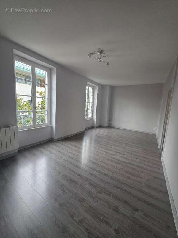   - Appartement à VICHY