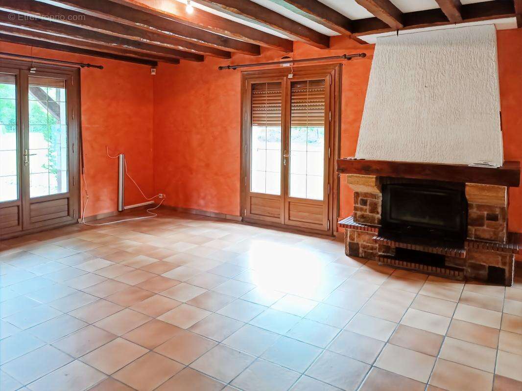 Maison à LIGNY-LE-RIBAULT