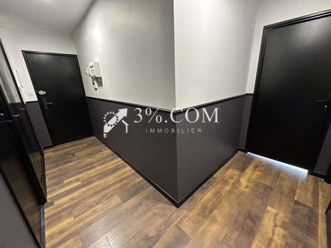 Appartement  48 m2 - une chambre - cave- garage fermé - nanc - photo 4