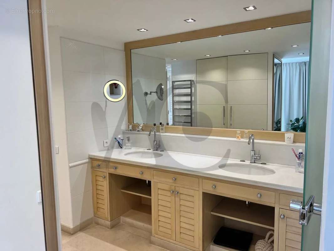 Maison à VILLENEUVE-LOUBET